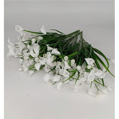 Цветы искусственные декоративные Каллы пластик 6 веток 24 цветка 40см