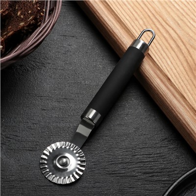 Нож для пиццы и теста «Нео», 18 см, ручка soft-touch, цвет чёрный