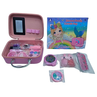 Подарочный набор " Маленькая принцесса " детской косметики в чемоданчике , 21 предмет