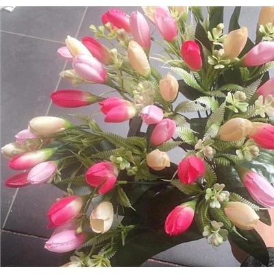 Цветы искусственные декоративные Букет тюльпанов 18 веток (3 бутона) с большими листьями 40см