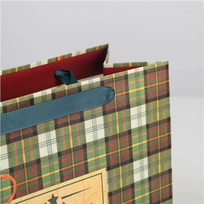 Пакет ламинированный горизонтальный «Любимому Дедушке», ML 27 × 23 × 11,5 см