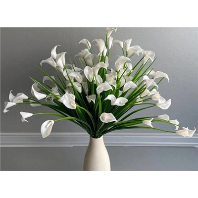 Цветы искусственные декоративные Каллы белые ПЛАСТИК (28 цветков) 40 см