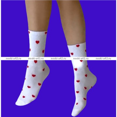 AMIGOBS высокие носки белые с принтом "Сердечки" арт. 1368