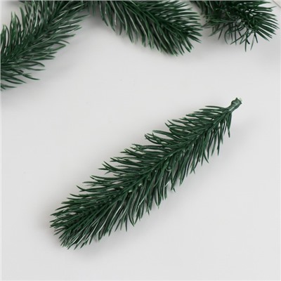 Декор для творчества "Еловая веточка" зелёная 14,5 см