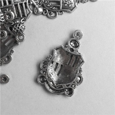 Декор металл для творчества "Герб на щите" серебро 1683 2,8х1,8 см