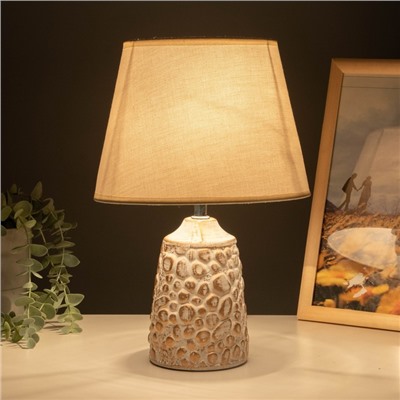 Настольная лампа "Аурика" Е14 40Вт белый с золотой патиной 22х22х33 см